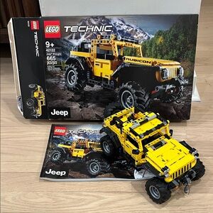 LEGO 42122 Technic Jeep Wrangler in Yellow and Black